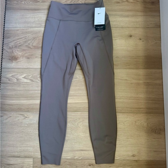 NIKE UNIVERSA WOMEN’s HIGH-RISE 7/8 LEGGINGS (WITH POCKETS) NWT S - Picture 1 of 8